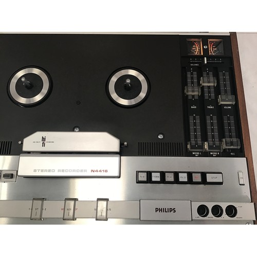 573 - PHILIPS REEL TO REEL TAPE DECK. This is model No. N4416 and powers up when plugged in.