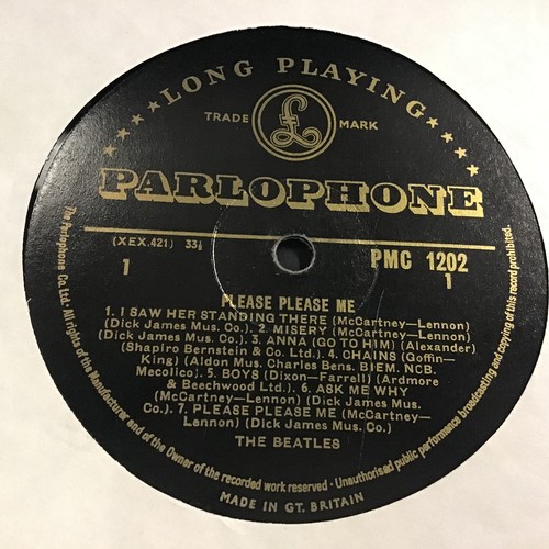 70 - THE BEATLES ‘PLEASE PLEASE ME’ RARE MONO PARLOPHONE BLACK GOLD VINYL ALBUM. Nice rarity on Parlophon... 