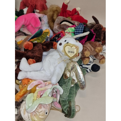 574 - Large collection of mainly TY Beanie Babies soft toys.