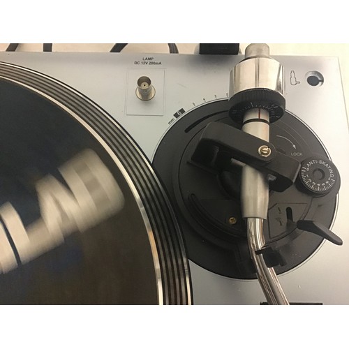 582 - DJ TURNTABLES X 2. Here we find a couple of boxed DLP-32s turntables for use in DJ setups. They both... 