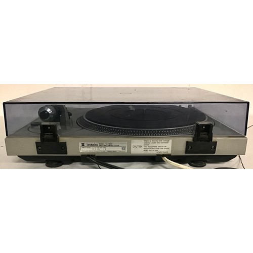 574 - TECHNICS STEREO DIRECT DRIVE TURNTABLE. This is model SL-1800 fitted with a Ortofon VMS 20 MkII cart... 