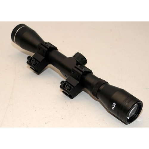 132 - 4 x 32 rifle scope, appears unused.