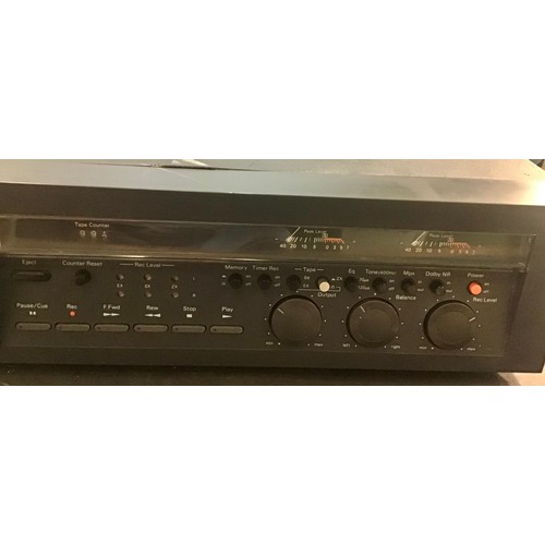 541 - NAKAMICHI CASSETTE DECK. 2 head cassette deck Model No. 580M. Powers up when plugged in.