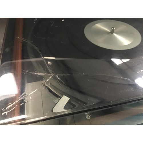 542 - GOLDRING LENCO GL 75 TURNTABLE. This unit has a Goldring  cartridge and has a crack in Perspex top. ... 