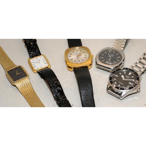 362 - Small collection of quality gents watches to include Seiko Lassale, Casio, Rotary and Avia