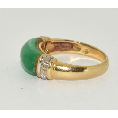 313 - 9ct gold ladies Jade set ring size N