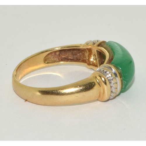 313 - 9ct gold ladies Jade set ring size N