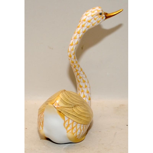 220 - Herend porcelain yellow fishnet swan with 24ct gold accents. 13cms tall