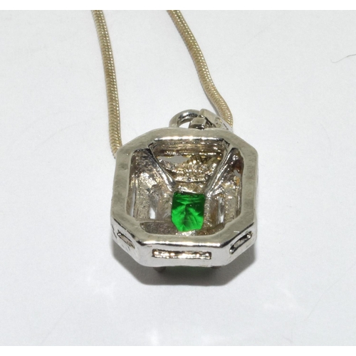 400 - 925 silver Emerald green colour necklace pendant