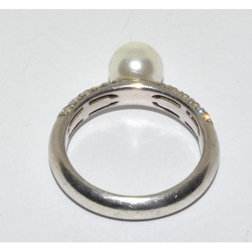 279 - 925 silver Ti-Santo pearl ring size R