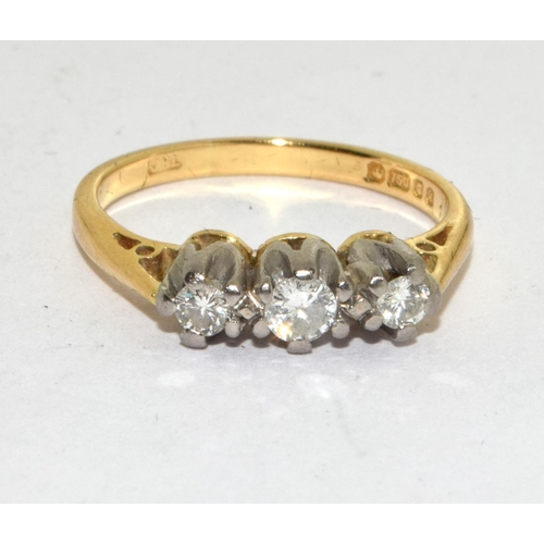 268 - 18ct Gold Diamond approx 0.3ct 3 Stone Ring. Size M