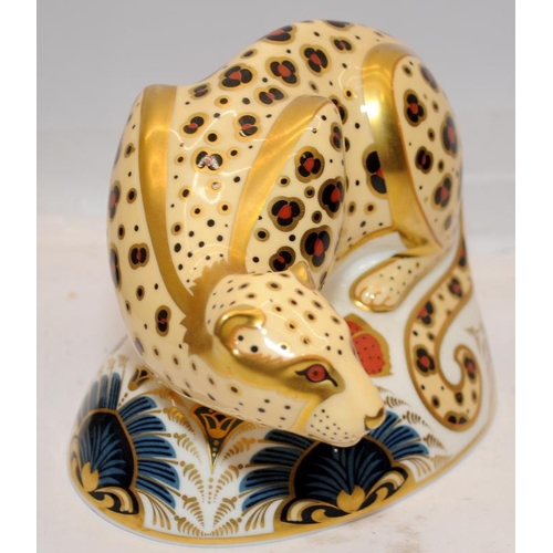 216A - Royal Crown Derby Imari paperweight, boxed - Savannah Leopard