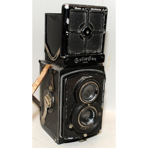 226 - Vintage Rolleiflex TLR twin lens reflex film camera with Zeiss F:4.5 lens c /w original leather case