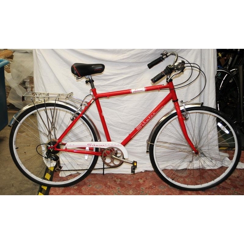 Schwinn Admiral road bike. 28 wheels 21 frame 7 gears