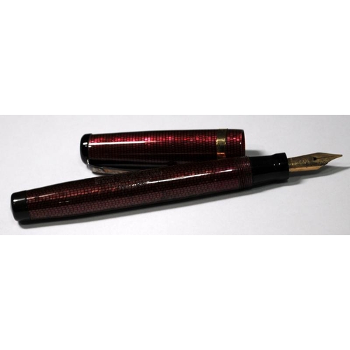 5 - Boxed Mabie Todd Swan garnet lizard skin fountain pen with #3 14ct nib. In excellent condition. (Ref... 