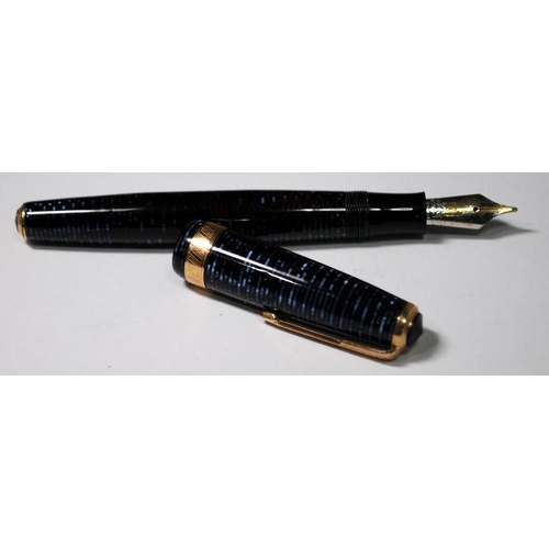 25 - Parker Vacumatic Maxima fountain pen with Azure Pearl body. Faceted tassies and good clear chalk mar... 