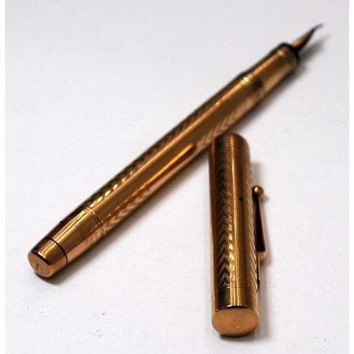 36 - 9ct gold cased Swan leverless fountain pen. Hallmarked for London 1936. Comes in a period Mabie Todd... 