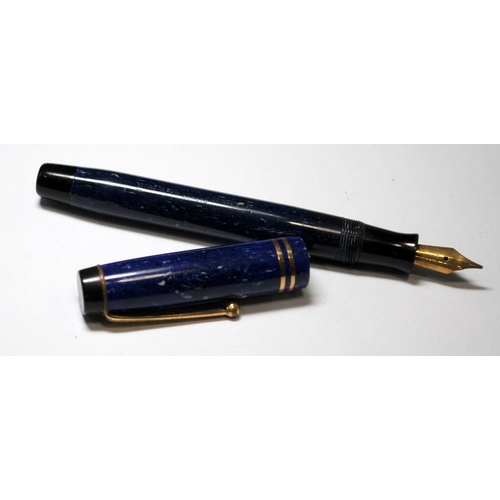 48 - Parker Duofold fountain pen with lapis body. Canada made. (Ref:??210)