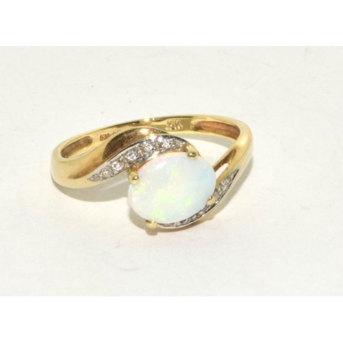 188 - Fire Opal/Diamond 9ct Gold Ring 2.5g Size S