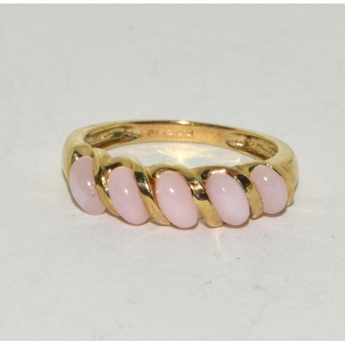 153 - Coral 9ct Gold Ring Size M