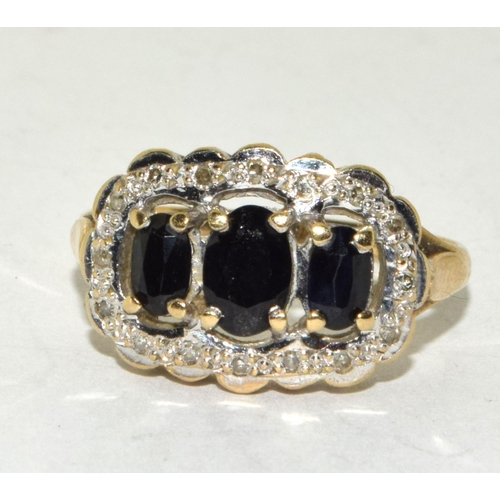 192 - 9ct Gold Antique Set Sapphire & Diamond Ring. Size M