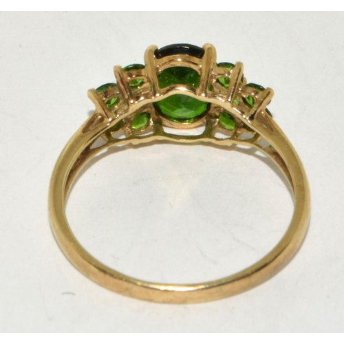 146 - 9ct Gold Ladies Emerald Green Tourmaline and Peridot  Colour Ring. Size T