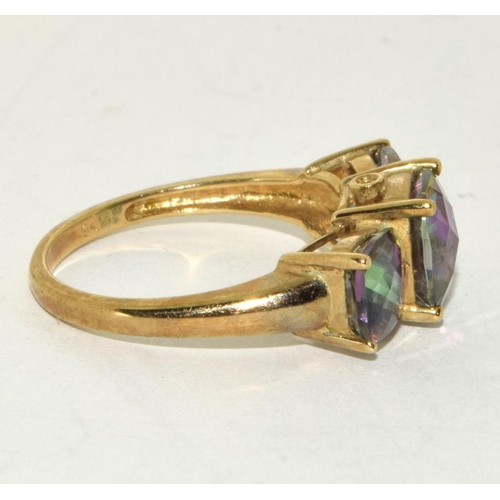 135 - 9ct Gold Ladies Mystic Topaz Ring. Size O