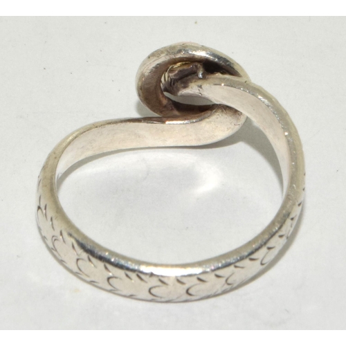 233 - 925 silver Snake ring set with a Gold head size L