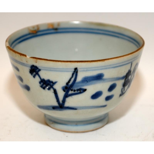 59 - 18th Century Chinese porcelain blue and white tea bowl, Qing dynasty (1636-1911)painted as a coastal... 