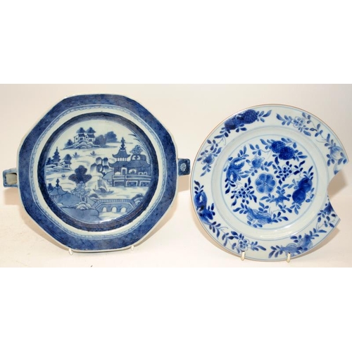 139 - A collection of Oriental blue & white china to include bowls, plates and a plate warmer. 6 items in ... 