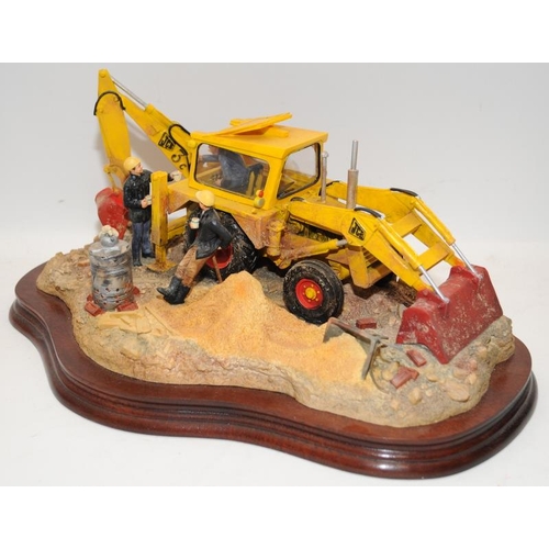 338 - Large Border Fine Arts tableau 'Tea Break'. 385 of 950. With certificate. 38cms across