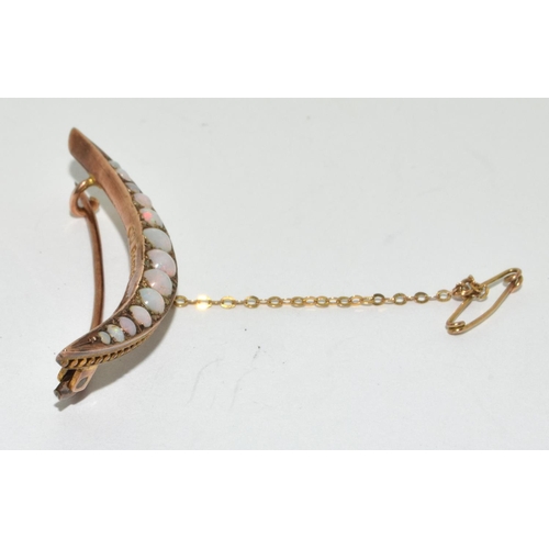 516 - 9ct gold antique Opal Crescent brooch 5cm long 3.5g