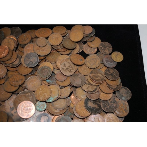 355 - Tin containing a large quantity of coins, mostly GB copper going back to Victoria. Also includes a f... 