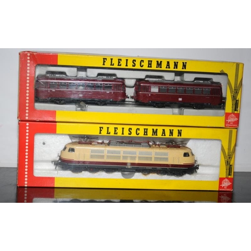 1068 - HO Gauge Fleischmann DB Class 103 Co-Co Locomotive ref:4375 c/w Twin Railbus ref:4400. Both boxed