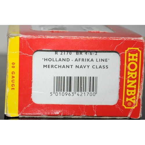 1054 - OO Gauge Hornby R2170 Holland-Afrika Line Merchant Navy Class. Boxed
