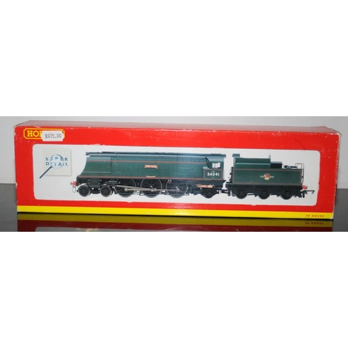 1069 - OO Gauge Hornby R2218 BR 4-6-2 West Country Class 34041 Wilton. Boxed