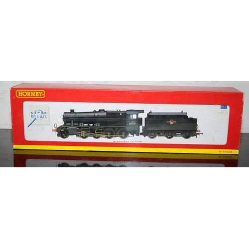 1070 - OO Gauge Hornby R2463 BR 2-8-0 Class 8F Locomotive 48739 Weathered. Boxed