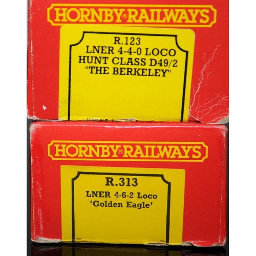 1071 - OO Gauge Hornby R123 LNER 4-4-0 Loco Hunt Class D49/2 The Berkeley c/w R313 LNER 4-6-2 Loco Golden E... 