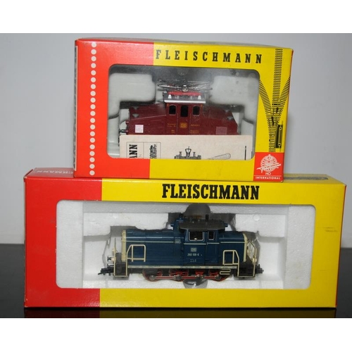 1074 - HO Gauge Fleischmann 4303 Electric Locomotive c/w 4227 Diesel Locomotive. Both boxed