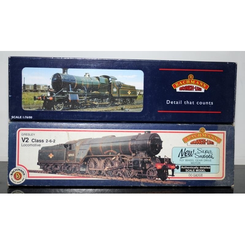 1095 - OO Gauge Bachmann 43XX 4377 BR Green Lined L/Crest ref:31-827A c/w V2 Class 2-6-2 Locomotive ref:31-... 