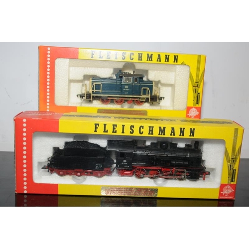 1135 - HO Gauge Fleischmann 4140 DB Class 4-6-0 Locomotive c/w 4227 DB Blue BR 260 Diesel Locomotive. Both ... 