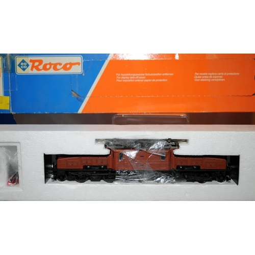 1137 - HO Gauge Roco Swiss Outline Crocodile Locomotive ref:43539. Boxed