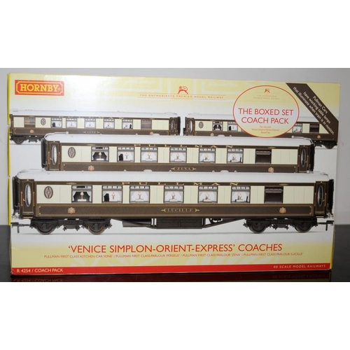 1149 - OO Gauge Hornby R4254 Venice Simplon Orient Express Boxed Set Coach Pack. All boxed with outer sleev... 