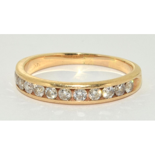 96 - 14 ct gold ladies Diamond 1/2 eternity ring of approx 0.75ct size Y