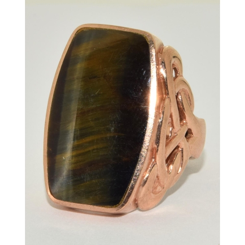 56 - 9ct rose gold antique set polished tigers Eye oblong fancy dress ring size N