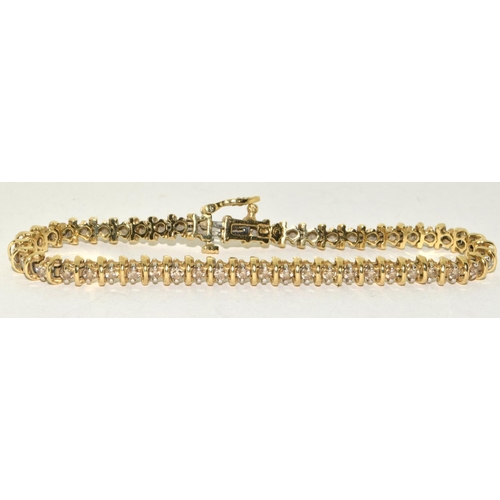 92 - 14 ct gold Diamond Tennis bracelet approx 2ct