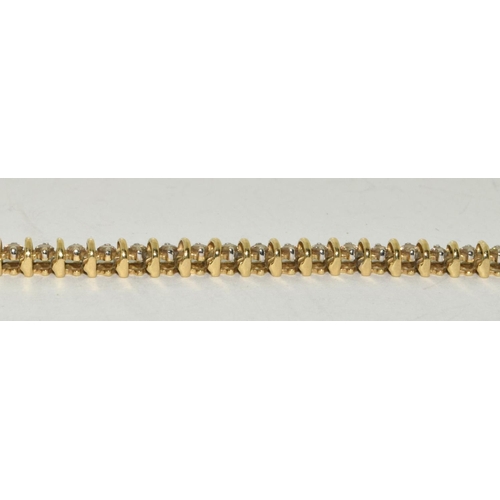 92 - 14 ct gold Diamond Tennis bracelet approx 2ct