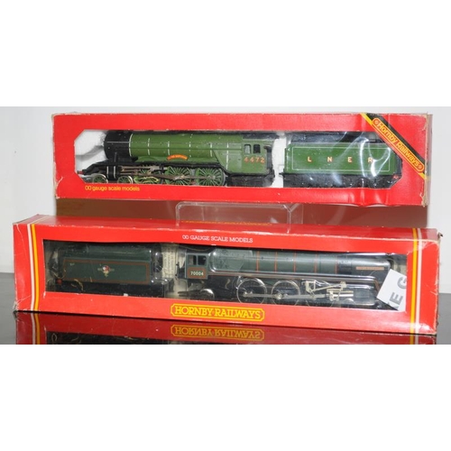 1160 - OO Gauge Hornby R855 LNER Locomotive Flying Scotsman c/w R329 BR 4-6-2 Locomotive William Shakespear... 