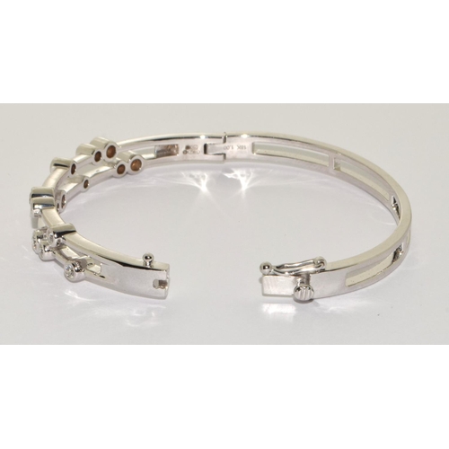 99 - 18ct white gold Diamond twin bar split bangle of 1ct diamonds (New)