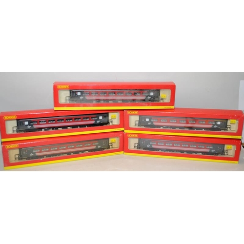 1101 - Hornby OO Gauge Virgin Trains MK2 Rolling stock x 5. All boxed, some missing inner liners.